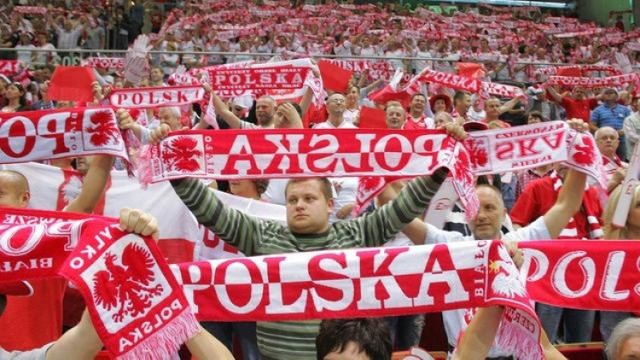 Transmisja meczu Polska-Portugalia na dużych ekranach.