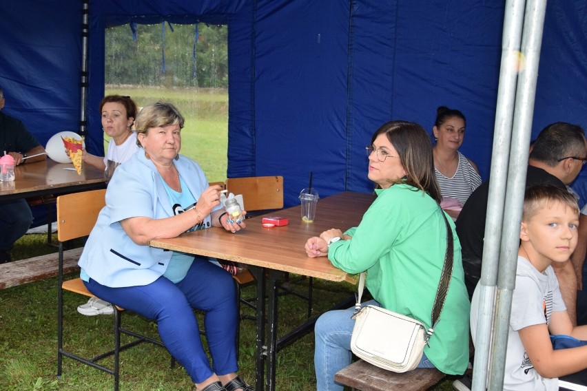 Piknikują z OSP Kunowa. Gwiazdą zespół Menelaos