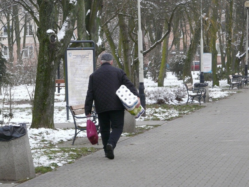 Pabianice. Zima z pandemią. Miasto w czasie epidemii COVID-19 GALERIA