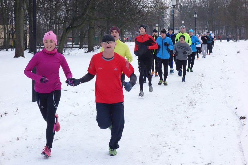 Biegacze wspierają WOŚP. 9 stycznia 2016 r. w Parku...