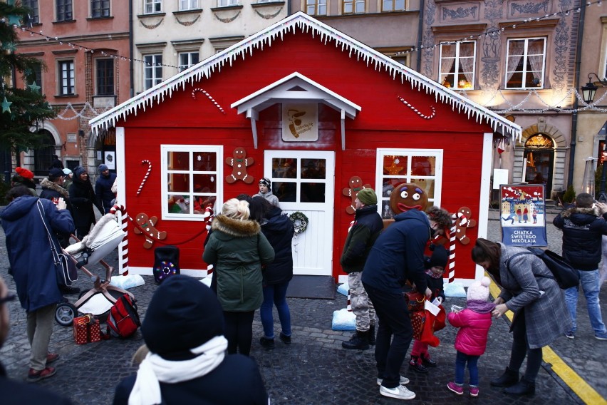 Na Rynku Starego Miasta poczujecie magię świąt! Wejdźcie do chatki Świętego Mikołaja [ZDJĘCIA]