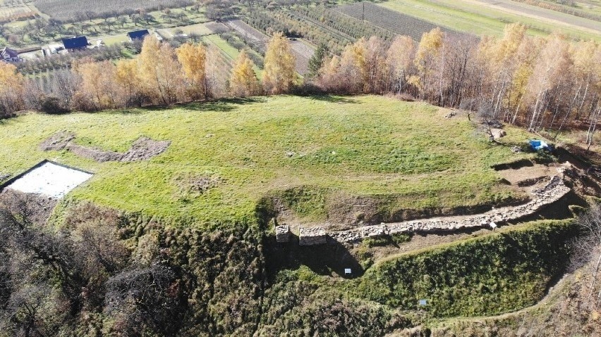 Maszkowice. Góra Zyndrama, zwana też "Mykenami Północy", to prawdziwa kopalnia skarbów z epoki brązu. Archeolodzy pokazują co teraz odkryli
