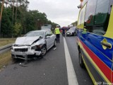 Groźny wypadek pod Bydgoszczą. Jedna osoba trafiła do szpitala [zobacz zdjęcia]