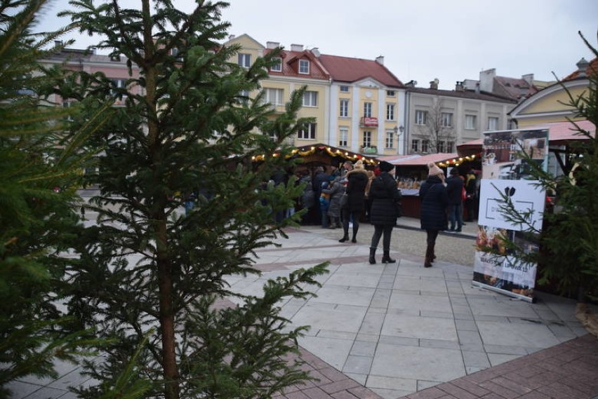 Białystok. Bożonarodzeniowy Jarmark Świąteczny przed Ratuszem od 6 grudnia 2020