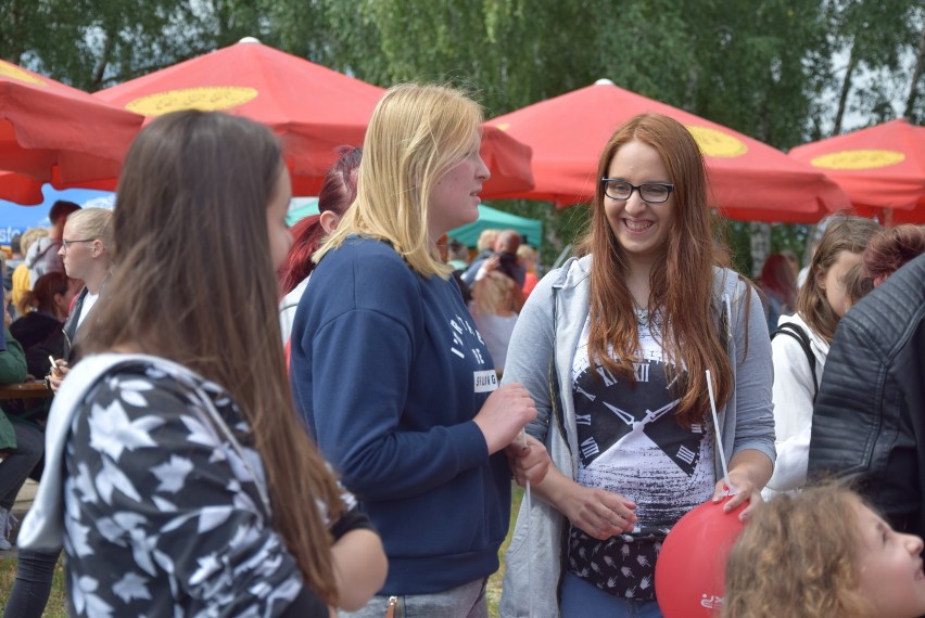 KROTOSZYN: Oficjalne powitanie lata na krotoszyńskich Błoniach oraz eksplozja kolorów [ZDJĘCIA]