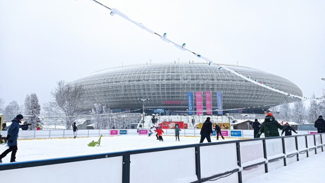 Lodowisko obok Tauron Areny Kraków zimą 2022/2023 ma działać do 12 lutego - we wszystkie dni z wyjątkiem 24 grudnia