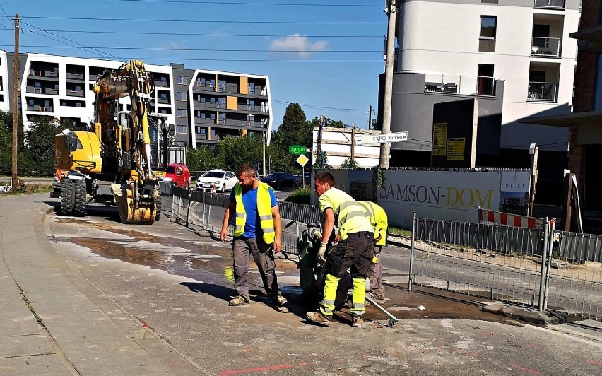 Kraków. Rozpoczęła się budowa ronda na skrzyżowaniu ul. Centralnej z Sołtysowską [ZDJĘCIA]