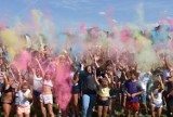 HOLI PARTY na plaży w Będzinie [ZDJĘCIA, WIDEO]. Tak bawili się mieszkańcy