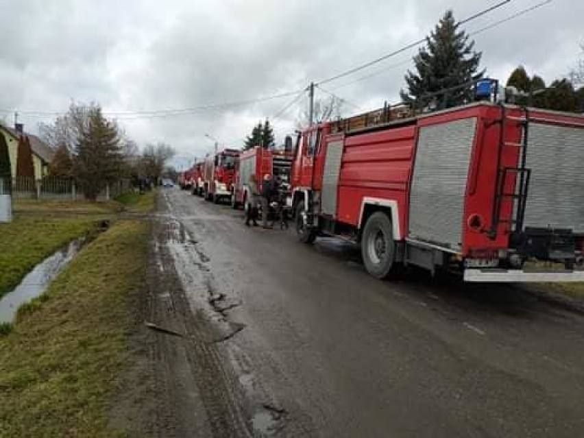 Tragedia w gminie Sędziejowice. W płonącym budynku był noworodek