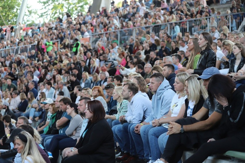 Od Nowa Festiwal z gwiazdami w Kielcach. Kaśka Sochacka, Ralph Kamiński, Smolik, Mrozu na Kadzielni. Byłeś? Znajdź się na zdjęciach 