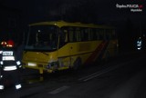 Myszków: Zderzenie autobusu z samochodem osobowym. Jedna osoba została ranna