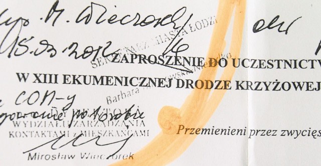 Na zaproszeniu od organizatorów XIII Ekumenicznej Drogi Krzyżowej dyrektor Mirosław Wieczorek napisał: "Wszystkie COM-y proszę o delegowanie po 1 osobie"