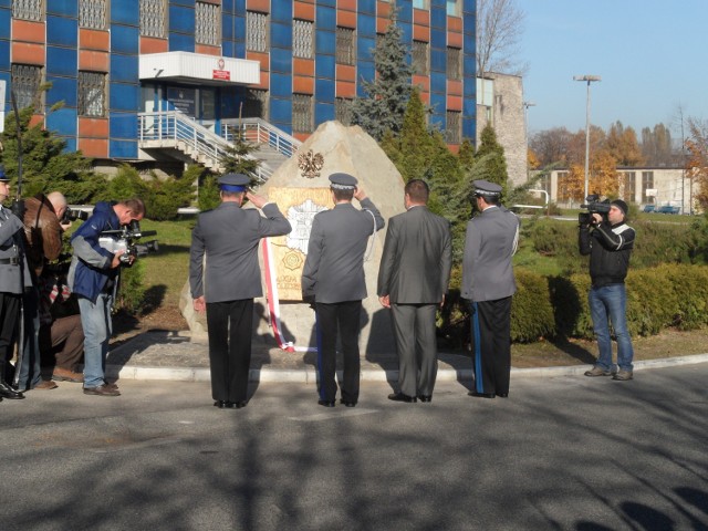 Policjanci odsłonili monument ku pamięci zmarłych kolegów
