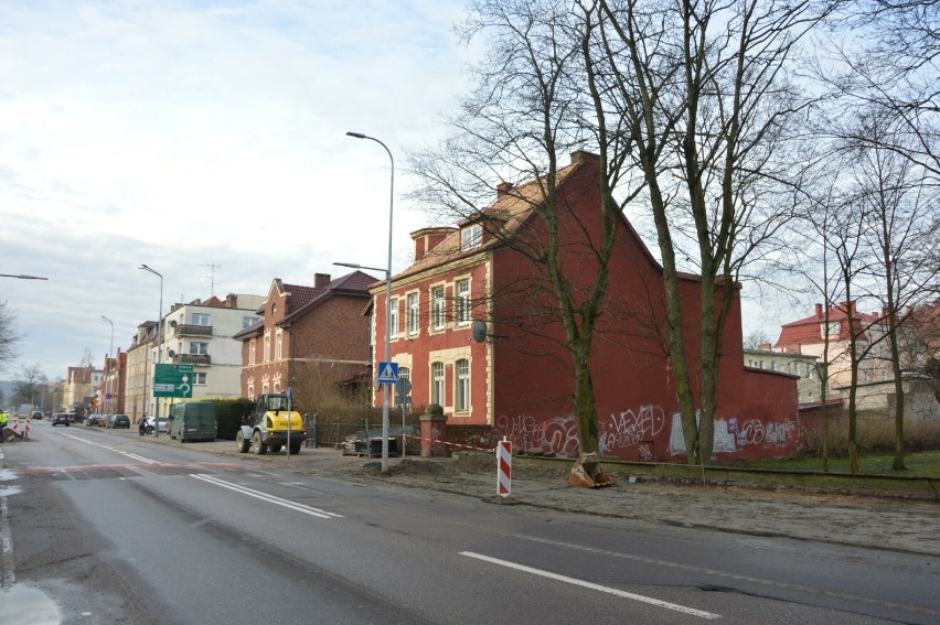 Trwają prace związane z remontem ulicy Wojska Polskiego w...