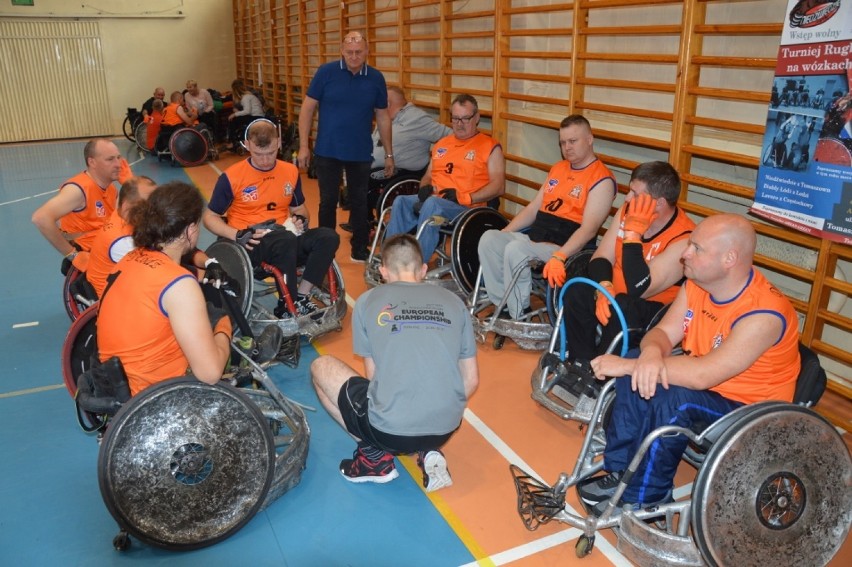 Turniej rugby na wózkach w hali Lechii w Tomaszowie Maz.
