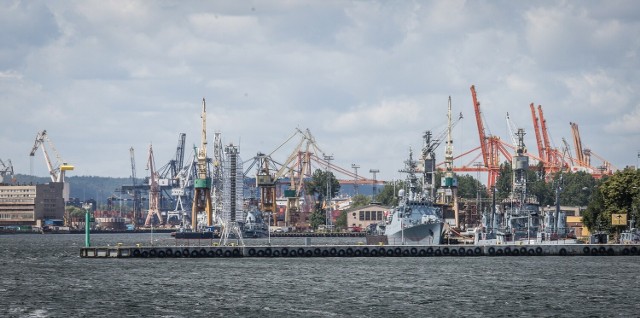 Trwają inwestycje w Porcie Gdynia. Potrzebne czasowe wstrzymanie ruchu statków.