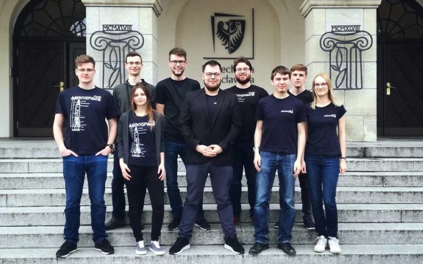 Student ze Szczecinka z kolegami z Politechniki Wrocławskiej zbuduje sondę 