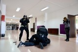 Atak terrorystyczny na szkołę w Polkowicach. ZDJĘCIA 