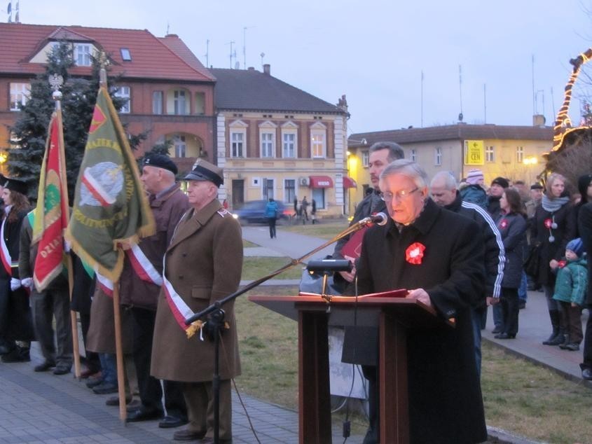 Wieńce i &quot;Apel poległych&quot; w rocznicę Powstania Wielkopolskiego [FOTO]