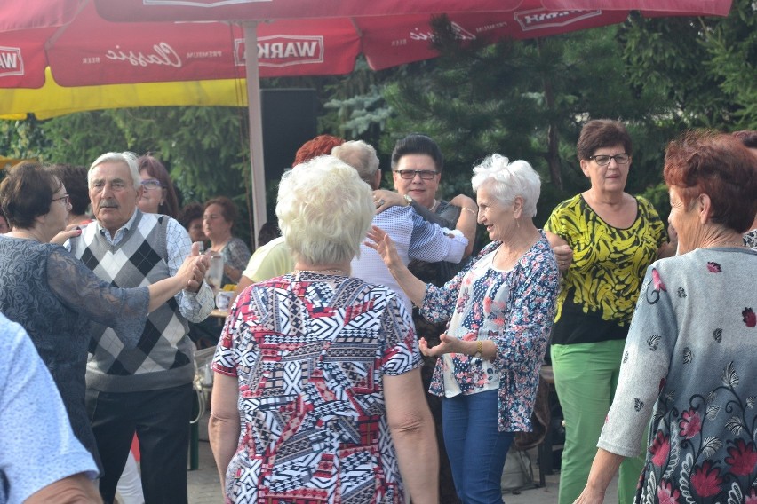 Taneczny piknik seniorów z Gniewkowa [zdjęcia]