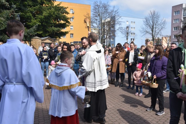 Święconka w kościele pw. św. Wojciecha w Wągrowcu