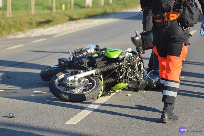 Poważny wypadek w gminie Kowal. Motocyklista trafił do...