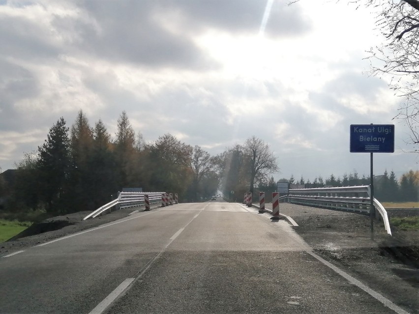 W ramach modernizacji drogi 948 przebudowany został most na...