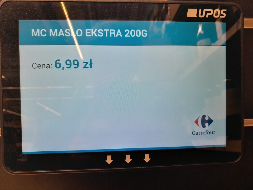 W Carrefourze kupimy kostkę 200 g Masła Ekstra.