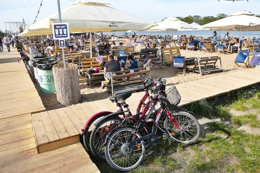 HYDROPLAN Beach bar
ul. Stanisława Kunickiego 71
52-443...