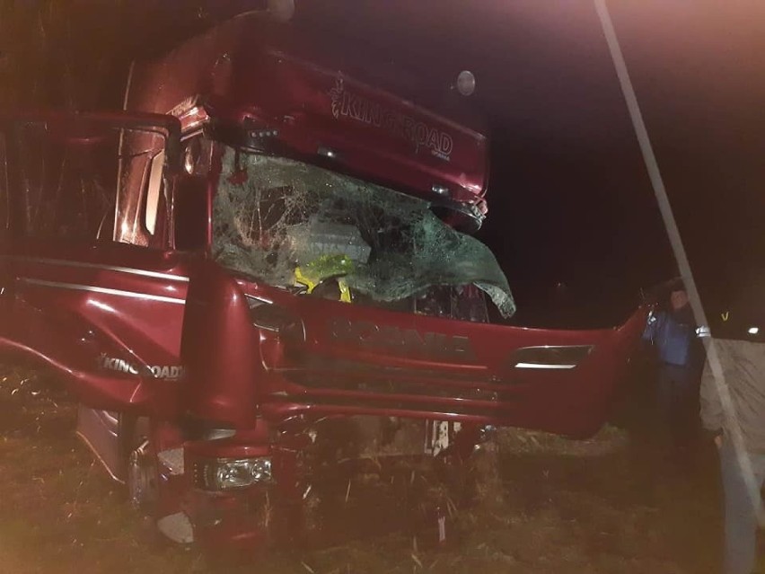 Patoki: Wypadek na trasie Brańsk - Szepietowo. Zderzyły się dwa pojazdy ciężarowe [ZDJĘCIA]