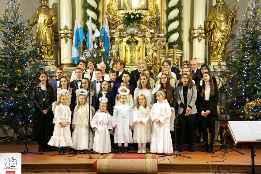 AKTYWNIE: Koncert kolęd i pastorałek w Sanktuarium Matki Bożej Uzdrowienia Chorych w Smolicach [ZDJĘCIA]