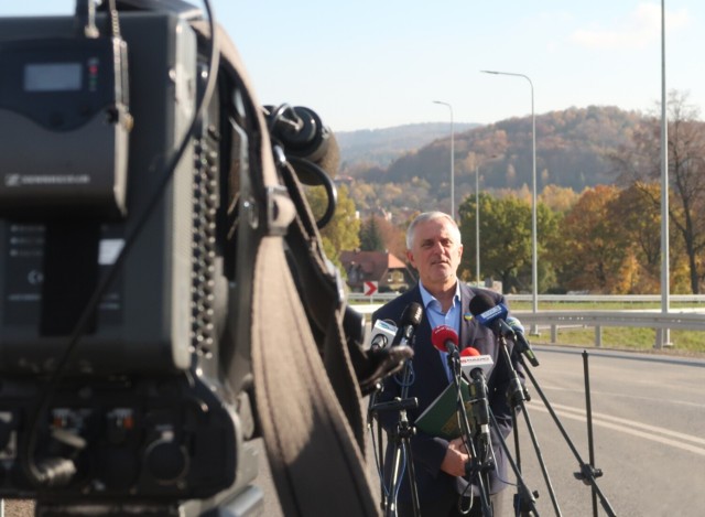 Obwodnica zachodnia Wałbrzycha godziny przed oddaniem do ruchu. Co zmienia się w mieście?