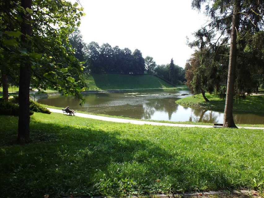 W Parku Miejskim w Zamościu jest już woda