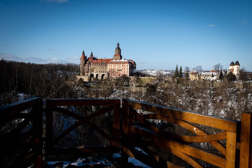 Zima w Wałbrzychu i Szczawnie - Zdroju. Fotograficzne migawki z mroźnego popołudnia ZDJĘCIA