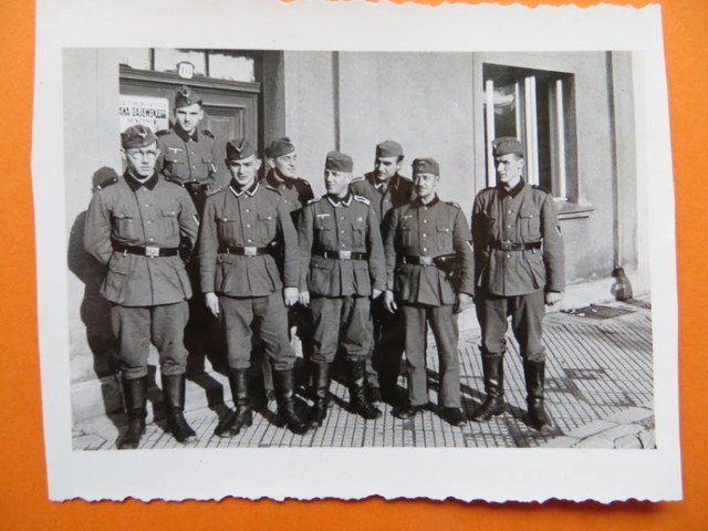 Niemieccy żołnierze w czasie okupacji w Kłecku – unikalne zdjęcie!