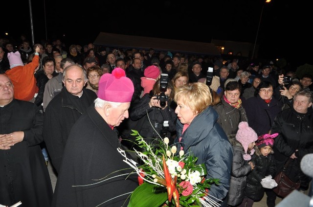 Abp Damian Zimoń w Lubomi poświęcił kaplicę i Dom Kultury na Grabówce