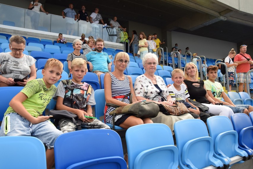 Tłum na trybunach Stadionu Śląskiego