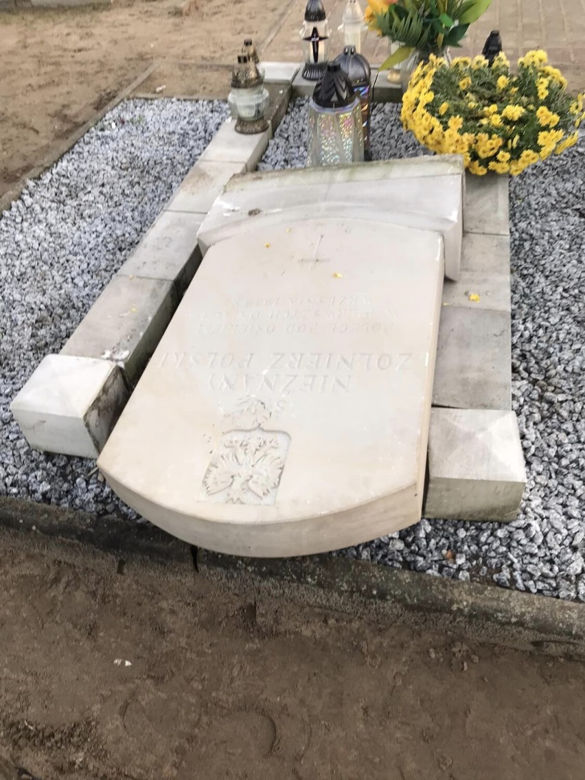 Osiek nad Notecią: Zniszczono Grób Nieznanego Żołnierza. Burmistrz Wyrzyska grzmi na Facebooku 