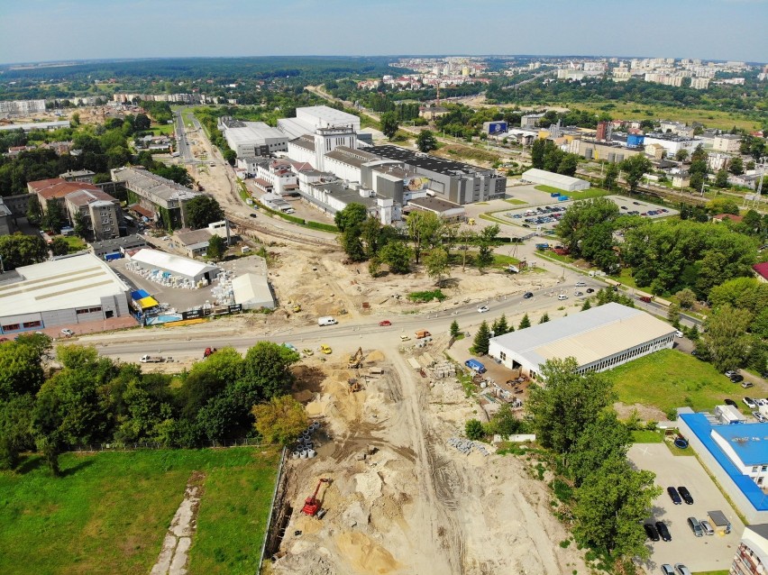 Budują kanalizację deszczową. Na Nowym Świecie utrudnienia dla kierowców (ZDJĘCIA)