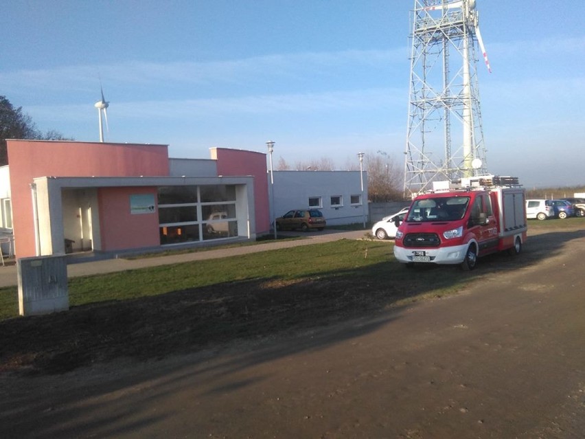 Strażacy odwiedzili podopiecznych schroniska w Wysocku Wielkim