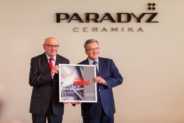 Stanisław Tępiński, współwłaściciel Ceramiki Paradyż Przedsiębiorcą 25-lecia Wolności RP. Na zdjęciu z prezydentem RP Bronisławem Komorowskim