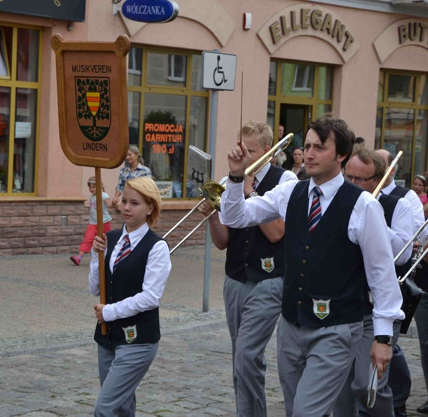 Dni Kultury Niemieckiej w Malborku. Orkiestra z Lindern grała od Parkowej do Kościuszki