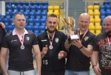 Mistrzostwa Polski Masters w piłce ręcznej w Kaliszu zakończone. W Arenie nagrodzono najlepszych ZDJĘCIA