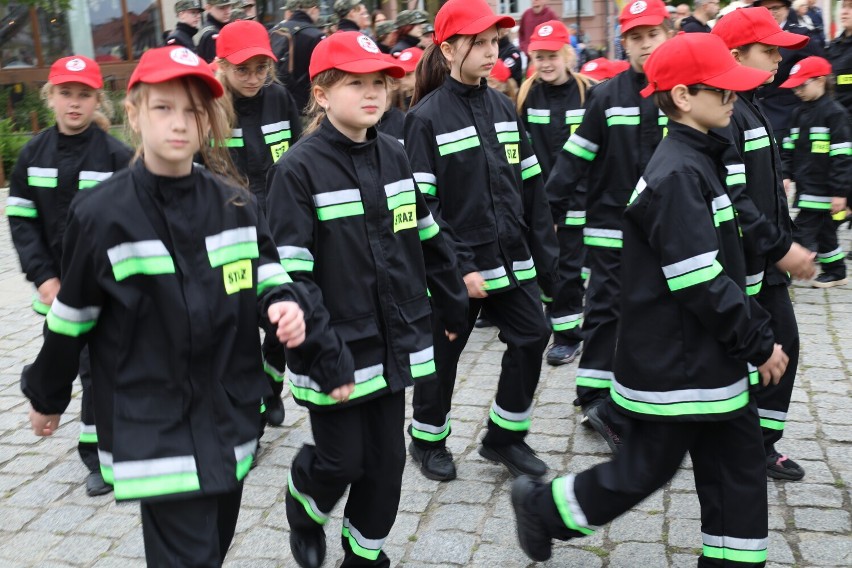 Strażackie święto w Gnieźnie. Obchodzono Wojewódzki Dzień Strażaka [FOTO, FILM]