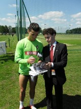 Wylicytuj koszulkę z autografem Ronaldo i pomóż SSI Start Poznań [ZDJĘCIA]