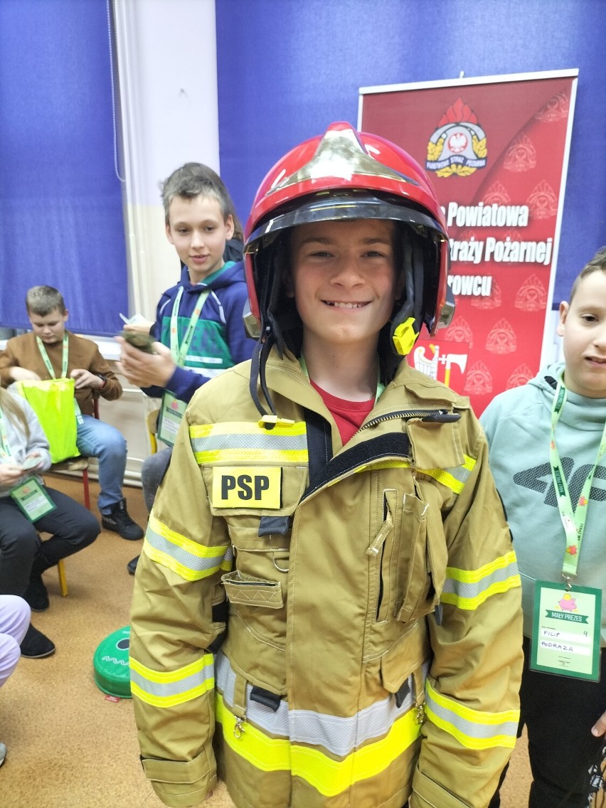 Uczniowie z Lechlina na warsztatach u strażaków z KP PSP w Wągrowcu 
