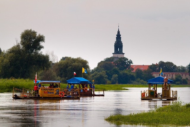 spływ tratw "Odra Adventure 2010"  w Krośnie Odrzańskim.