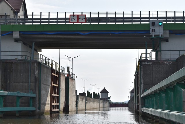 Z przystani w Dworach Drugich koło Oświęcimia można wyruszyć łodzią motorową do Krakowa