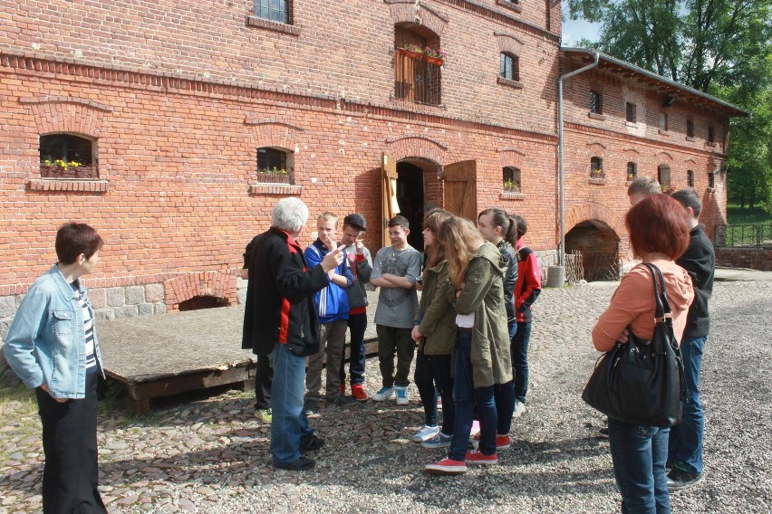 Odpoczynek połączony z edukacją, czyli gimnazjaliści z &quot;Rolnika&quot; na biwaku [GALERIA]