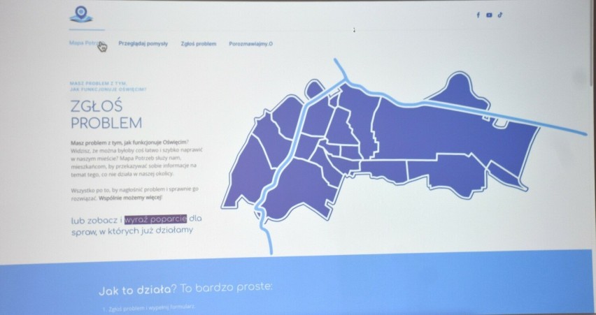 Interaktywna mapa jest podzielona na dzielnice Oświęcimia,...
